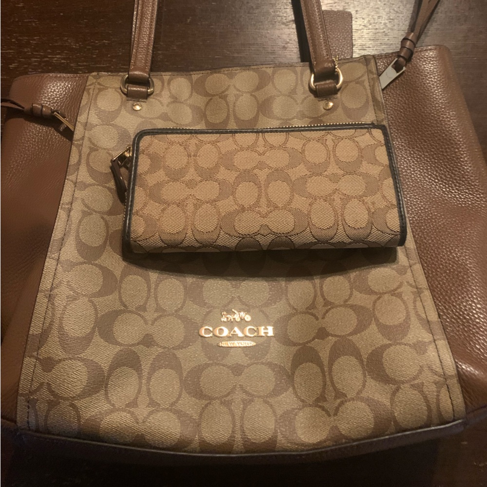 Coach purse and matching wallet